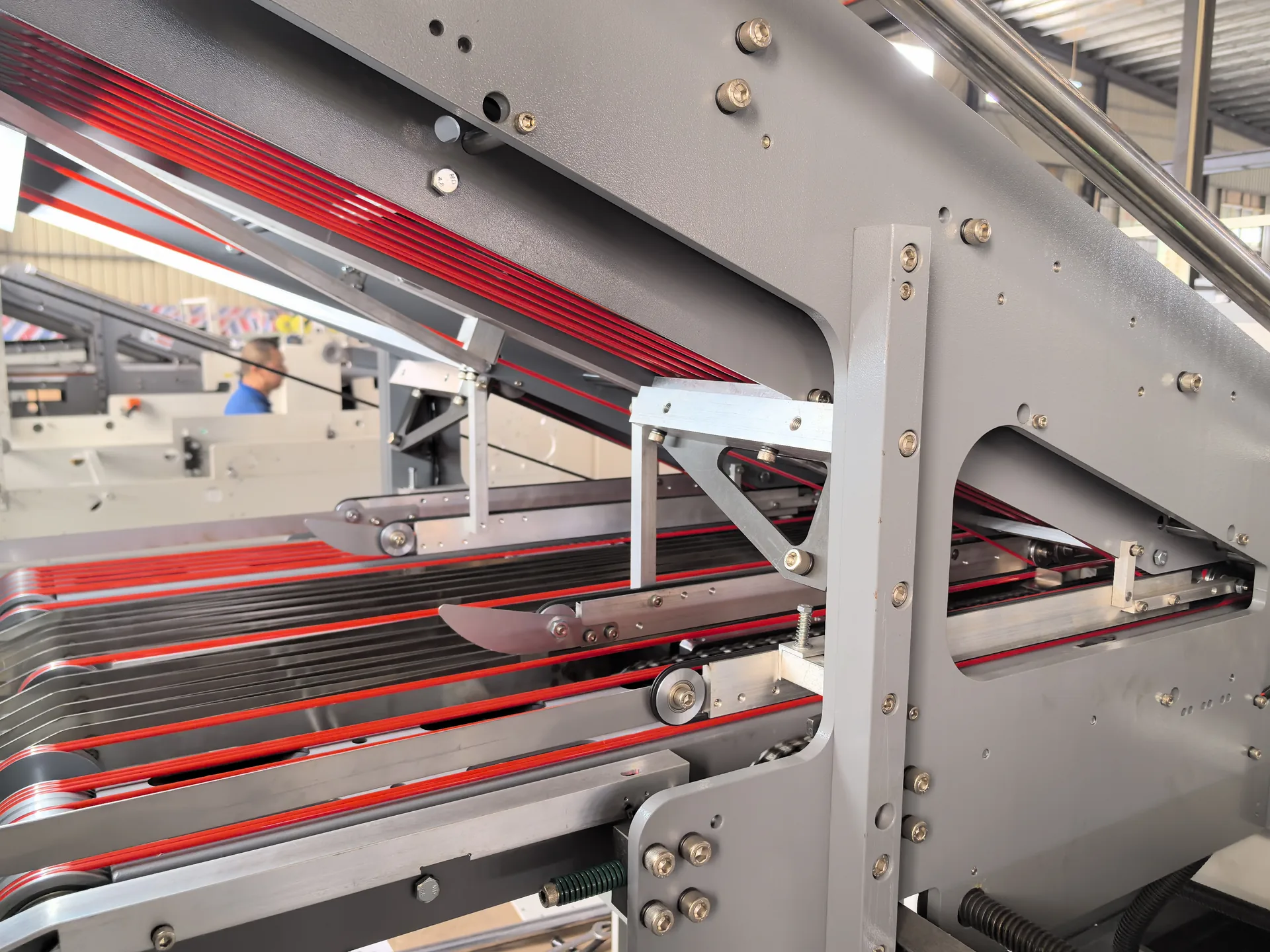 Close-up of the DX-1207 sheet transfer belts